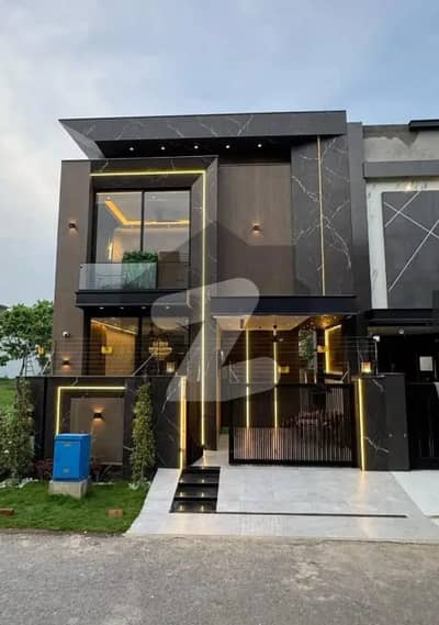 5 Marla Almost Brand New Luxury House Available For Sale In Bahria Town Lahore.