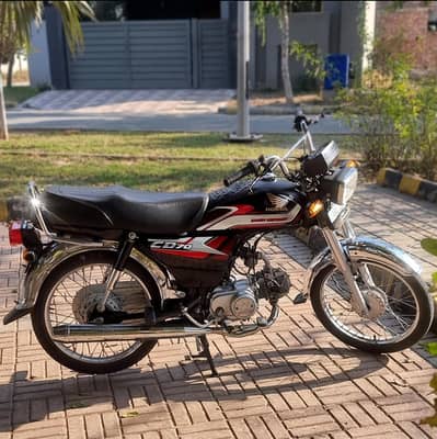 Altas Honda CD 70 (Black) 2025 sticker | 03014754132