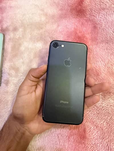 iPhone 7 128/Gp urgent sale need money