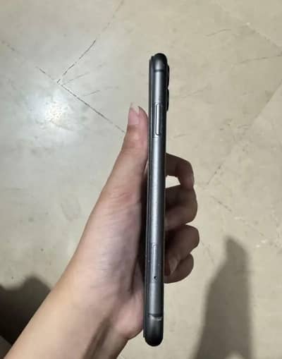 iPhone 11 Black 256gb PTA Approved Used