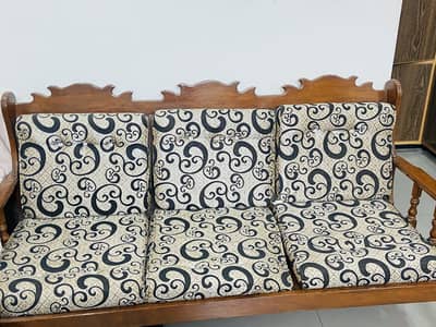 5-Seater Wooden Sofa Set for Sale – Excellent Condition