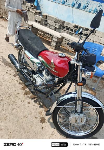 Honda 125 special edition October 2022 low mileage