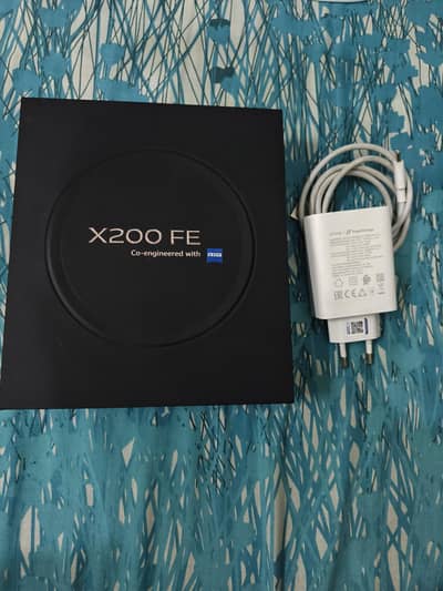 VIVO X 200 Fe Brand New Condition 12/512 PTA approved