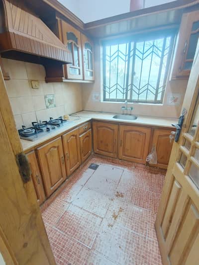 25*50 upper portion available for rent in G-11/2 seperate gate