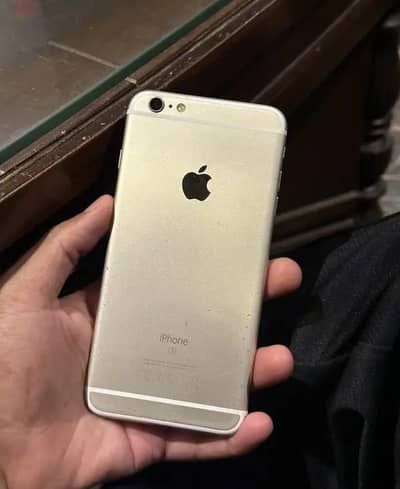 iPhone 6 plas 128 GB with box my WhatsApp number 0347/72/98/721