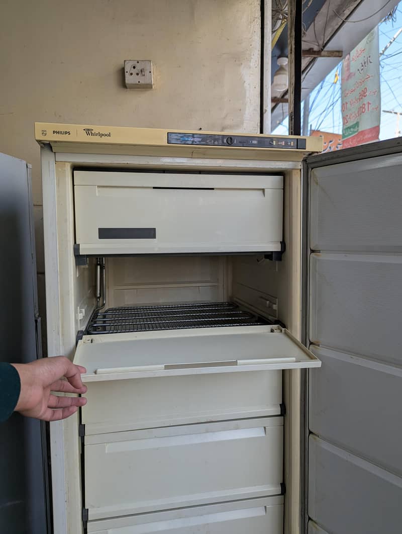 Phillips freezer 2