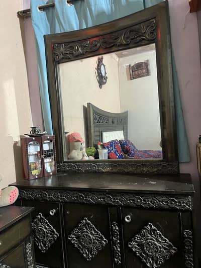 Dressing table for sale
