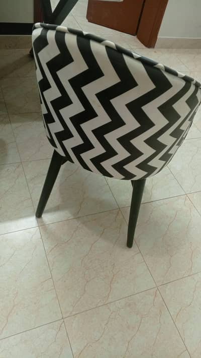 6 seater dinning table