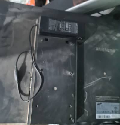 27 inch samsung 2k lcd ok condition