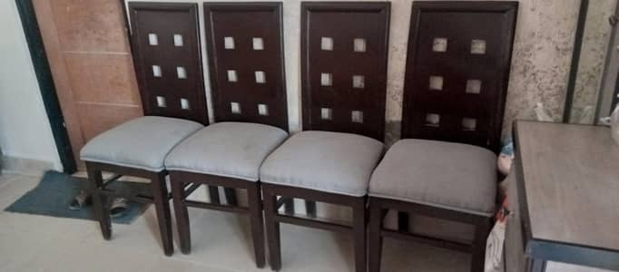 Dining table chairs
