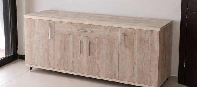 Console Cabinet – 4 Door with Drawer