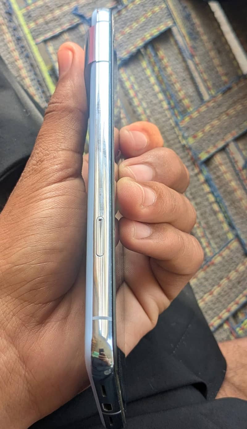 Google pixel 8 pro 1