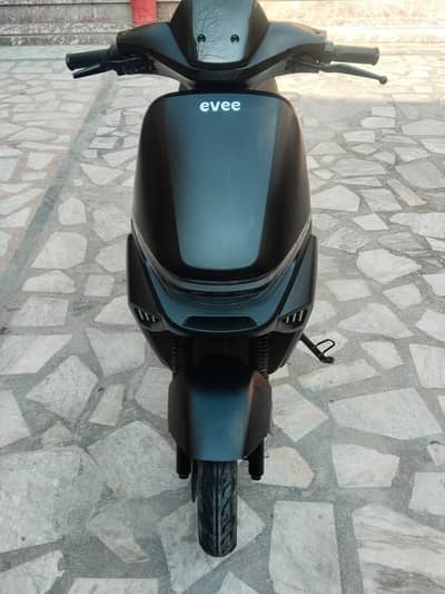 Evee S1 Electric Scooty