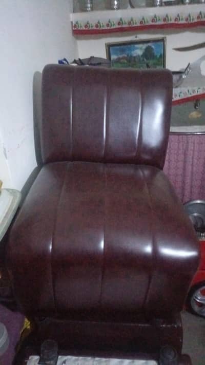 Office used sofas for sale urgently