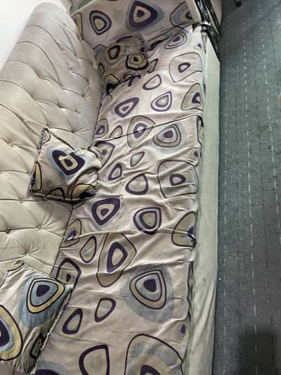 3 seater 1,1 seater 5 seater available for sale in hest condition