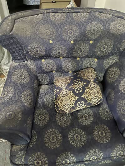 3 seater 1,1 Seater available for sale