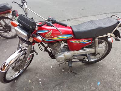 CG 125 FOR SALE GOOD CONDITION WHATSAPP 03208870781
