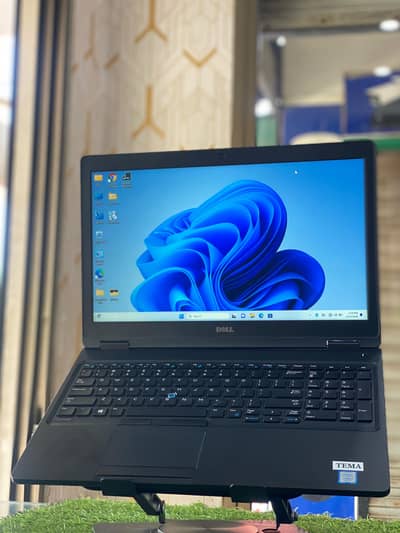 Dell Latitude E5580 Core i7/7th Gen. 8/256 GB SSD 2 GB graphics card