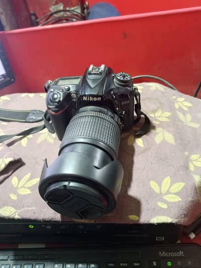 Camara DSLR 10 by 10 sai ha Nikon camera
