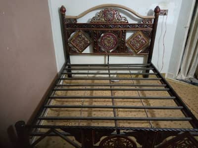 iron dbule bed 