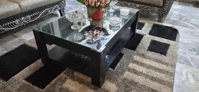 Luxury Coffee Table in Black Colour Sheesham wood