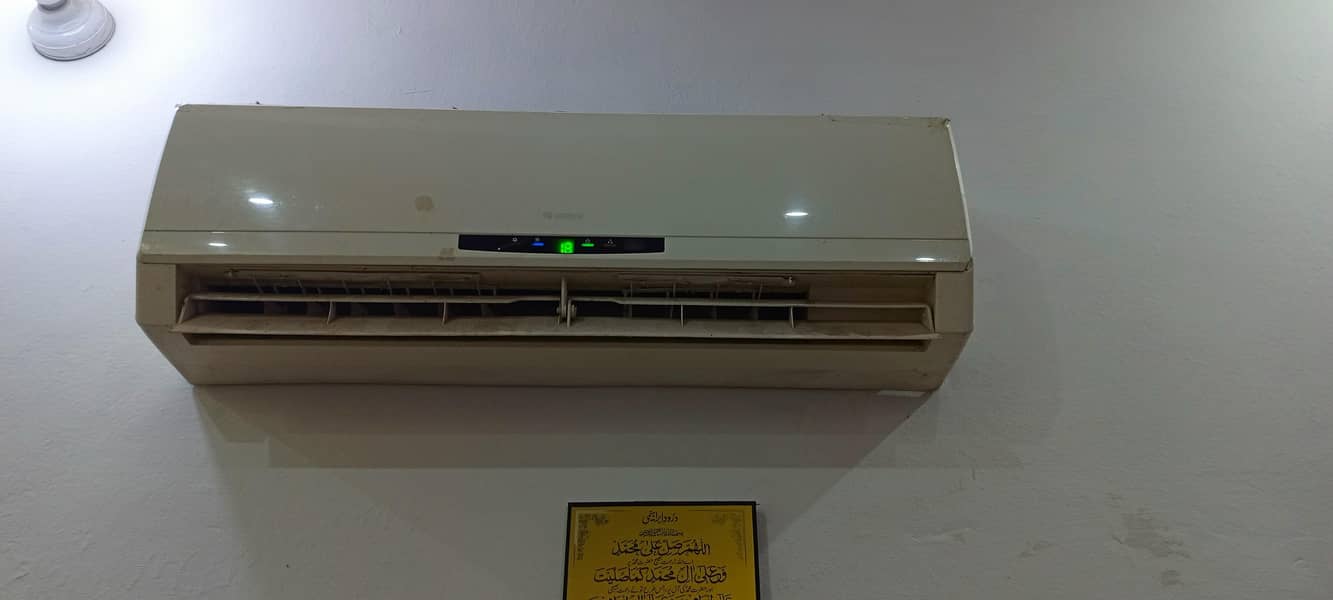 Gree 1 ton split ac 0