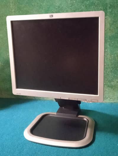 HP computer monitor