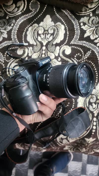 DSLR A100  Camera  sony