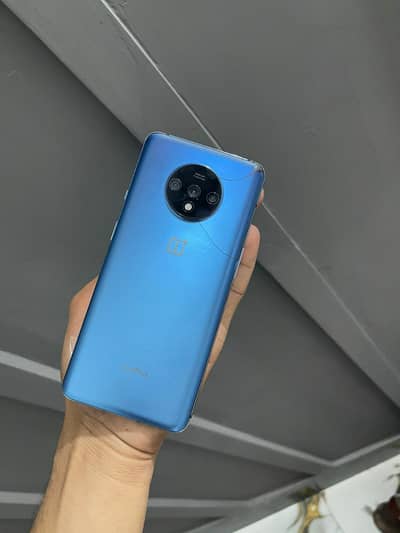 OnePlus 7T – Slight Back Crack