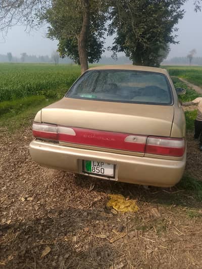 Corolla car 2000 model