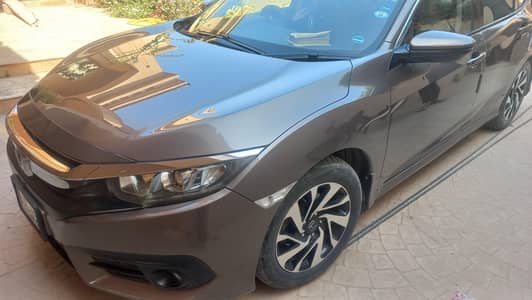 civic 2017 oriel sunroom in mint condition