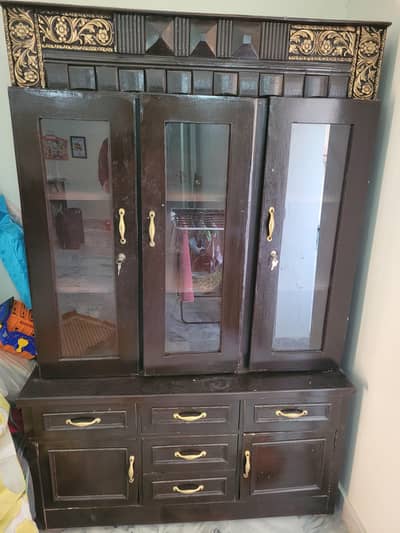 Crockery showcase. 1 year old