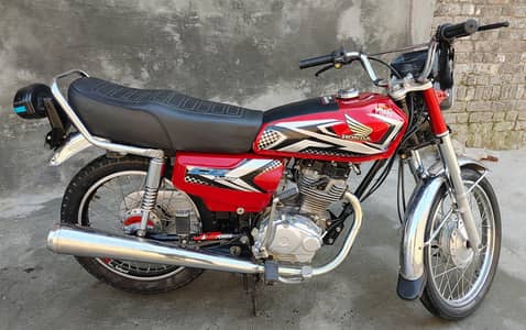 sell 125 2022 modal good condition no work just bye and drive