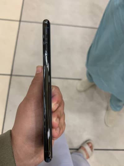 iPhone 11 Pro Max 64GB betteryhealth 84  What’sappnumber 03035693947