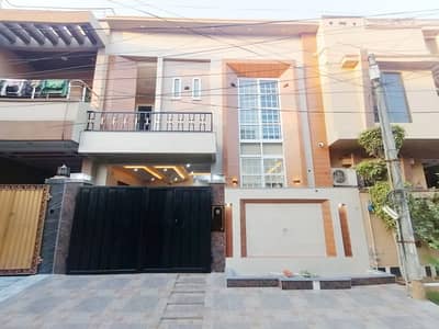 Ideal Prime Location House Is Available For sale In Lahore