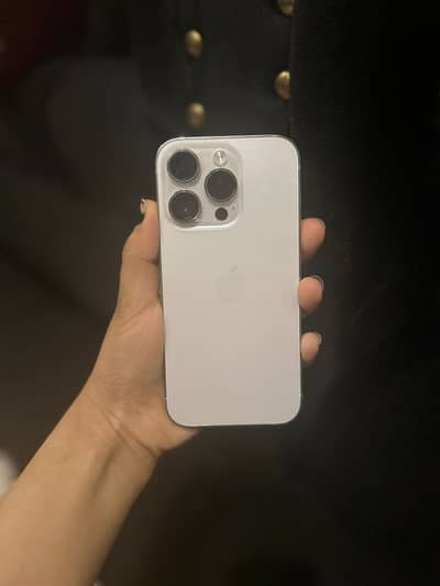 Brand: Apple , model:14 pro , Battery health :87, battery : 256gb