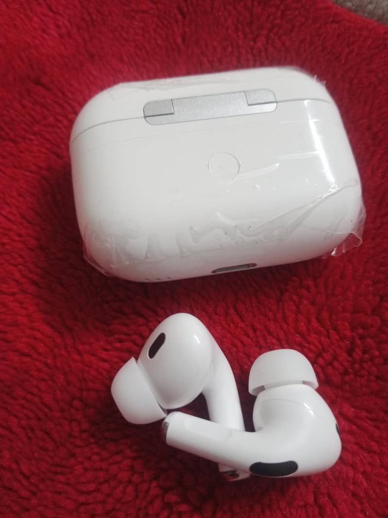 Pro 2 Earbuds Master Quality 1