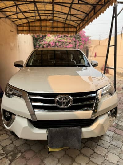 Fortuner v low mileage contact 0301 7316776