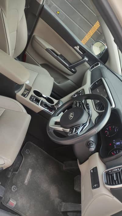 Selling kia sportage awd