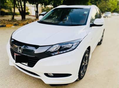 Honda vezel 2014 model 2018 Register excellent condition car