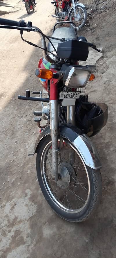 Koi Kisi kism ka ghusane bilkul okay bike hai kuchh din pahle Hi Kam