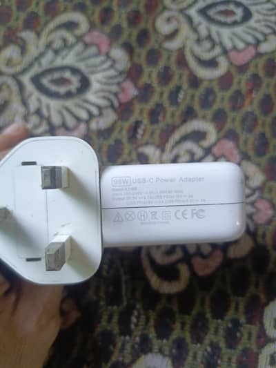 Apple macbock ka 96W. Orgnial charger