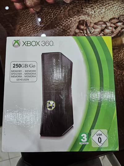 Xbox 360, 250gb hard drive, kinetic, 2 wireless chargers