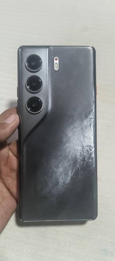 Tecno camon 40 pro plus