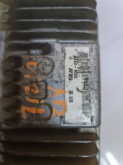 Vezel 2014 R3 ECM (engine control module)