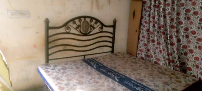 full size metress aur lohe wala bed