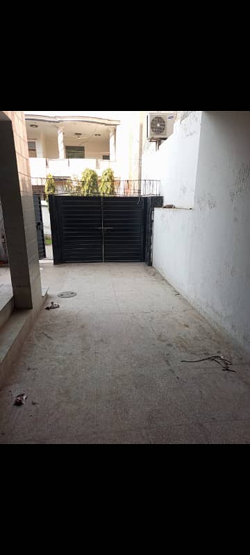10 Marla Lower Portion Available For Rent In Marghzar Colony Multan R  oad Lahore