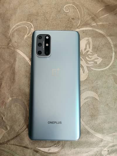 One Plus Mobile 12/256 GB