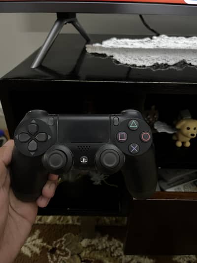 Selling 10/10 ps4 controller
