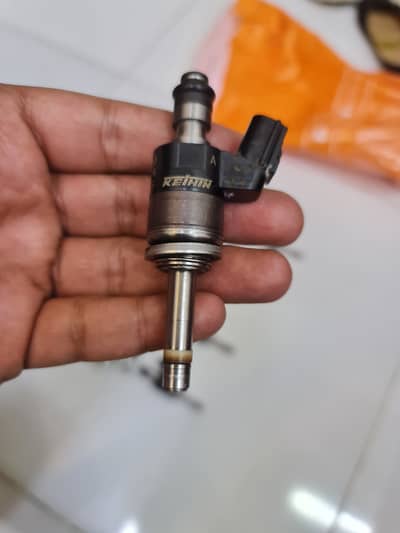 Vezel Fuel Injectors complete set